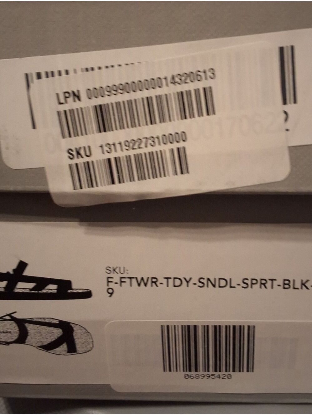 NWT Everlane The ReNew Teddy Sport Sandals Black Cream Faux Size 9 - Picture 5 of 5